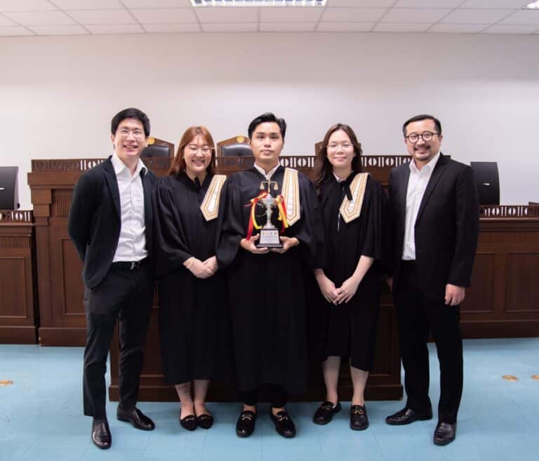 นิสิตนิติศาสตร์ จุฬาฯ รับรางวัล Moot Court ระดับประเทศ